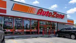 AutoZone Prepares for Fourth-Quarter Earnings Print as Analysts Project Revenue Near Seven Billion USD